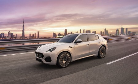 2023 Maserati Grecale Modena Front Three-Quarter Wallpapers 450x275 (96)