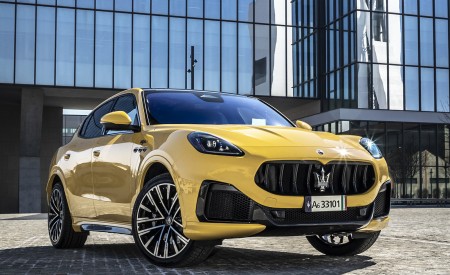 2023 Maserati Grecale Trofeo (Color: Giallo Corse) Front Three-Quarter Wallpapers 450x275 (59)