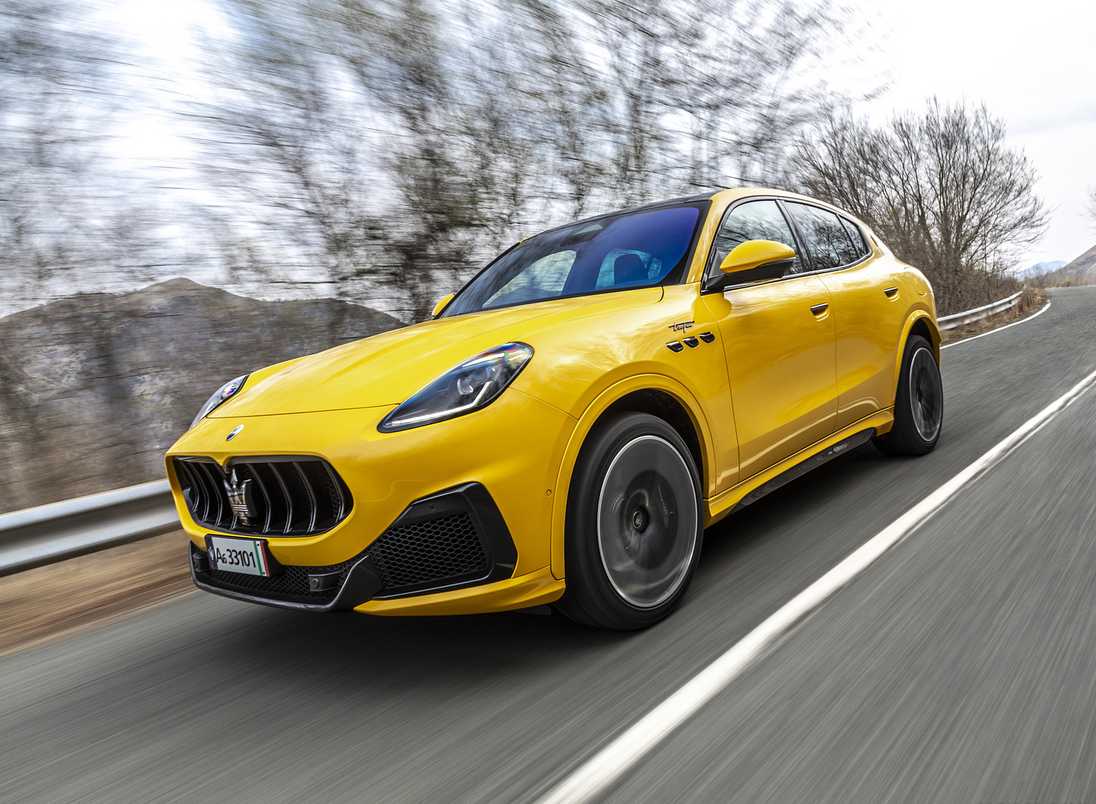 2023 Maserati Grecale Trofeo (Color: Giallo Corse) Front Three-Quarter Wallpapers (14)