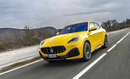 2023 Maserati Grecale Trofeo (Color: Giallo Corse) Front Three-Quarter Wallpapers 450x275 (15)
