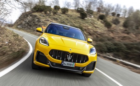 2023 Maserati Grecale Trofeo (Color: Giallo Corse) Front Wallpapers 450x275 (16)