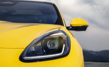 2023 Maserati Grecale Trofeo (Color: Giallo Corse) Headlight Wallpapers 450x275 (40)