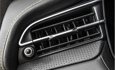 2023 Maserati Grecale Trofeo (Color: Giallo Corse) Interior Detail Wallpapers 450x275 (54)