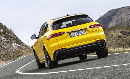 2023 Maserati Grecale Trofeo (Color: Giallo Corse) Rear Wallpapers 450x275 (26)