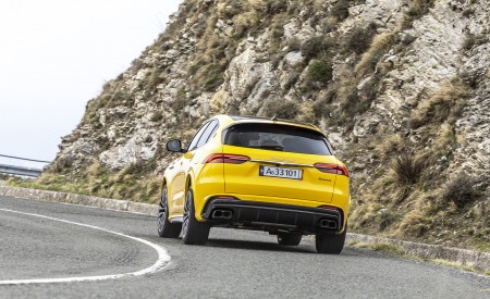 2023 Maserati Grecale Trofeo (Color: Giallo Corse) Rear Wallpapers 450x275 (22)