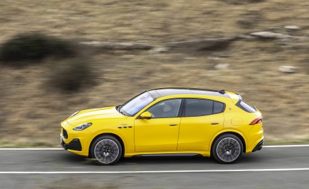 2023 Maserati Grecale Trofeo (Color: Giallo Corse) Side Wallpapers 450x275 (21)