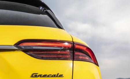 2023 Maserati Grecale Trofeo (Color: Giallo Corse) Tail Light Wallpapers 450x275 (47)