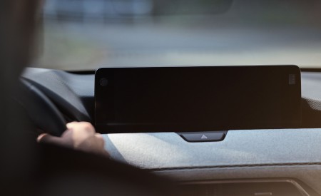 2023 Mazda CX-60 PHEV Central Console Wallpapers 450x275 (62)