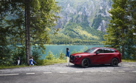 2023 Mazda CX-60 PHEV Side Wallpapers 450x275 (12)