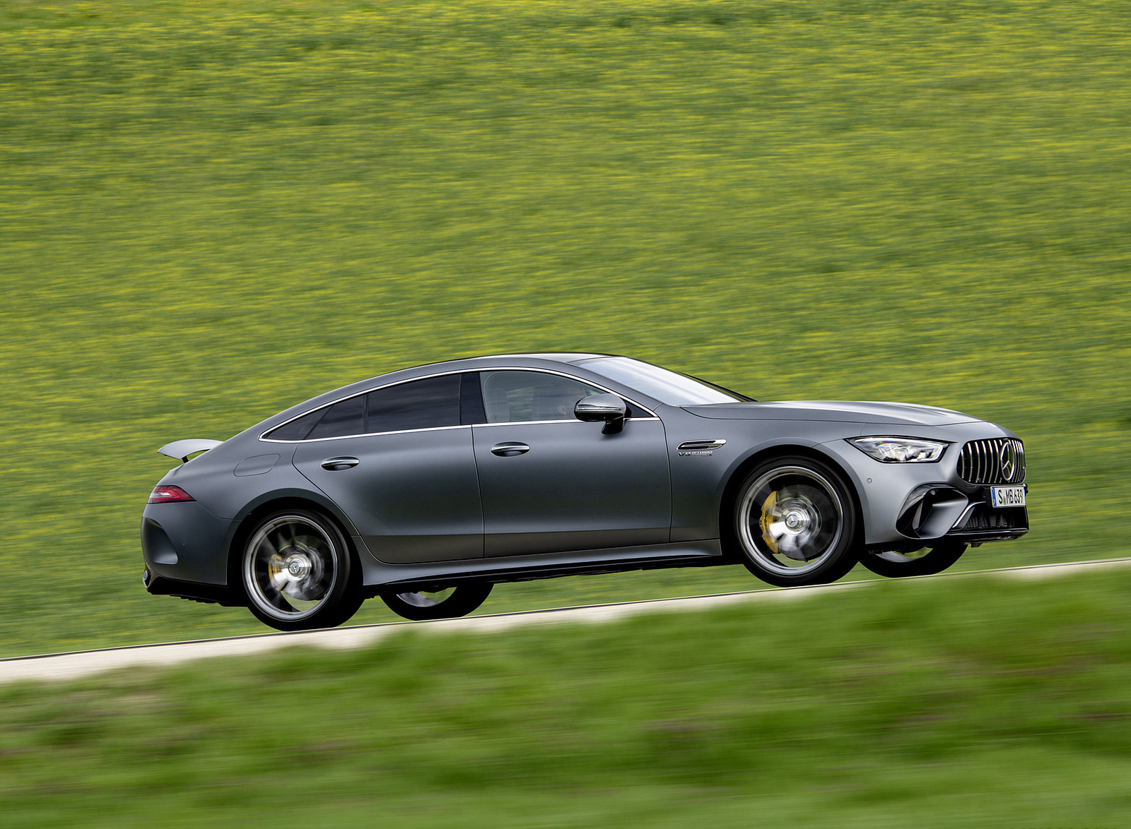 2023 Mercedes-AMG GT 63 S 4-Door Coupe Side Wallpapers (3)