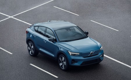 2023 Volvo XC40 Recharge (Color: Fjord Blue) Front Three-Quarter Wallpapers 450x275 (2)