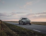 2023 Volvo XC40 Recharge Twin (Color: Sage Green) Front Three-Quarter Wallpapers 150x120 (22)