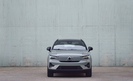 2023 Volvo XC40 Recharge Twin (Color: Sage Green) Front Wallpapers 450x275 (34)