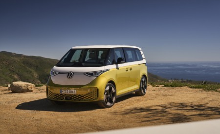 2024 Volkswagen ID. Buzz Front Three-Quarter Wallpapers 450x275 (191)