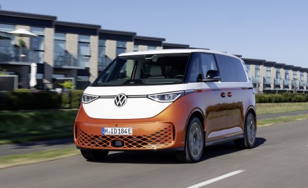 2024 Volkswagen ID. Buzz Front Three-Quarter Wallpapers  450x275 (58)