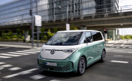 2024 Volkswagen ID. Buzz Front Three-Quarter Wallpapers  450x275 (90)