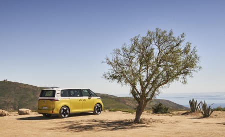 2024 Volkswagen ID. Buzz Rear Three-Quarter Wallpapers 450x275 (196)