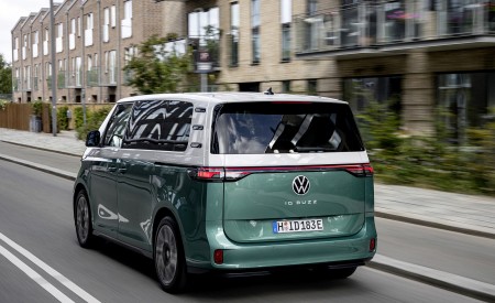 2024 Volkswagen ID. Buzz Rear Three-Quarter Wallpapers  450x275 (93)