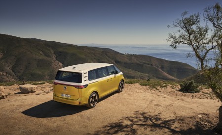 2024 Volkswagen ID. Buzz Rear Three-Quarter Wallpapers  450x275 (200)