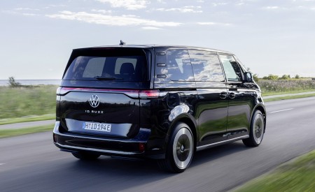 2024 Volkswagen ID. Buzz Rear Three-Quarter Wallpapers 450x275 (153)