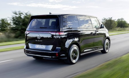 2024 Volkswagen ID. Buzz Rear Three-Quarter Wallpapers 450x275 (151)