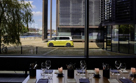 2024 Volkswagen ID. Buzz Side Wallpapers  450x275 (14)