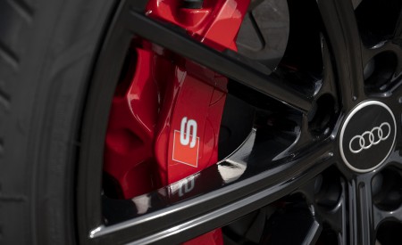 2022 Audi S8 (UK-Spec) Brakes Wallpapers 450x275 (30)