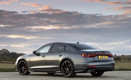 2022 Audi S8 (UK-Spec) Rear Three-Quarter Wallpapers 450x275 (17)