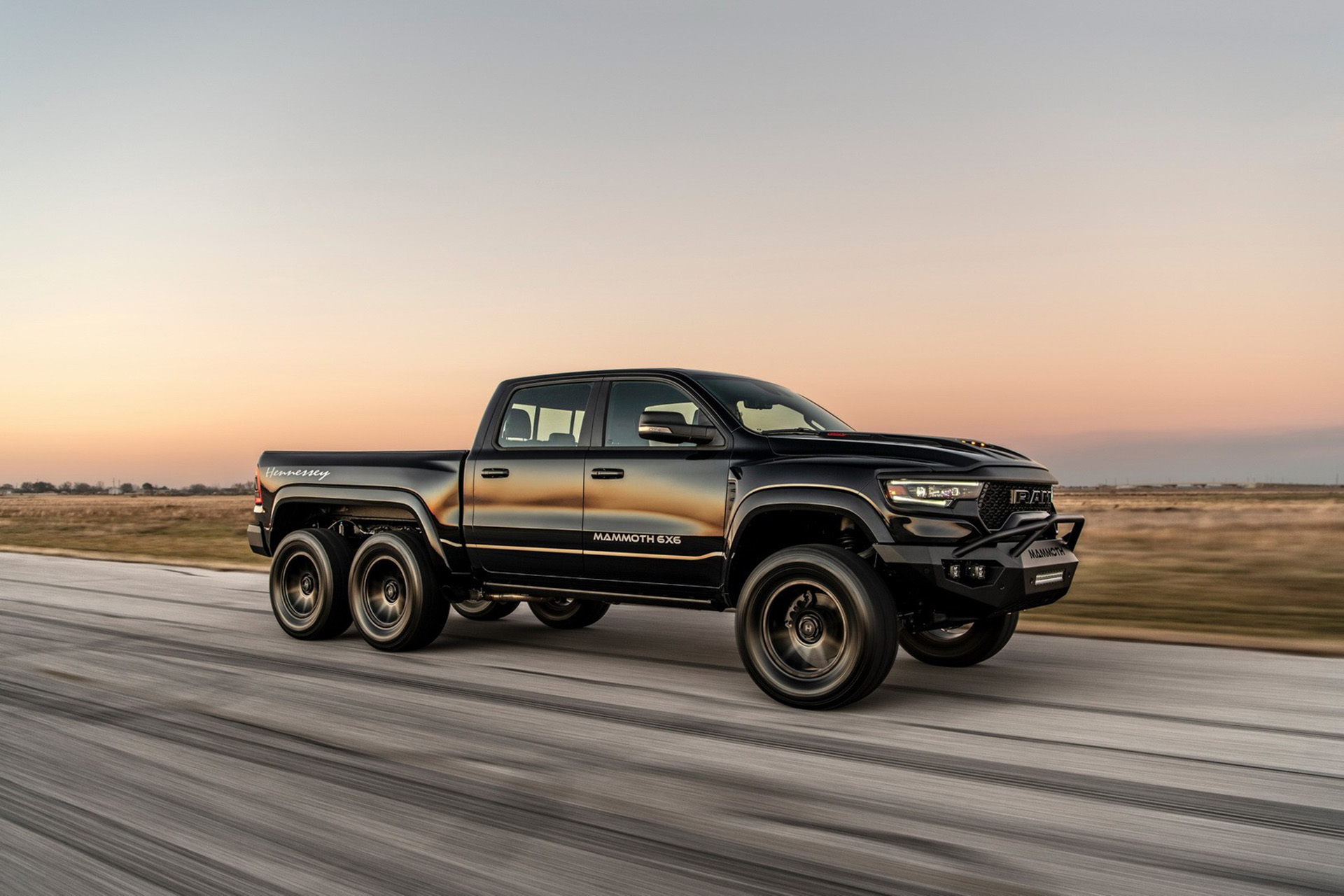2022 Hennessey Mammoth 1000 6x6 TRX Front Three-Quarter Wallpapers (1)