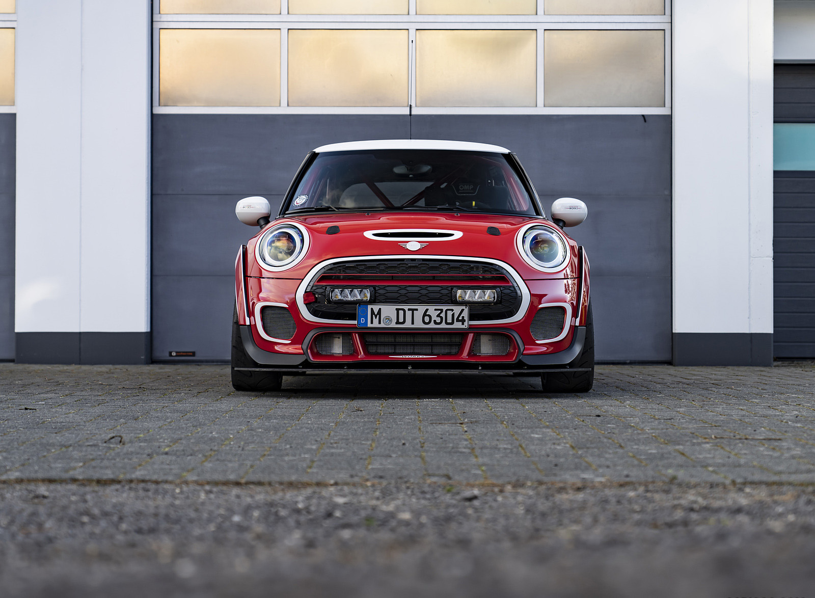 2022 MINI John Cooper Works 24h Nürburgring Front Wallpapers (15)