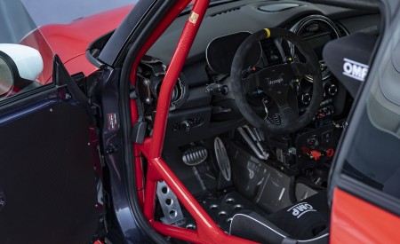 2022 MINI John Cooper Works 24h Nürburgring Interior Wallpapers 450x275 (44)