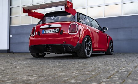 2022 MINI John Cooper Works 24h Nürburgring Rear Three-Quarter Wallpapers 450x275 (4)
