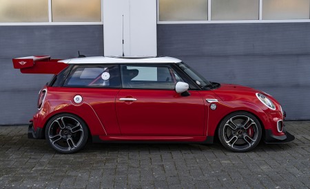 2022 MINI John Cooper Works 24h Nürburgring Side Wallpapers  450x275 (7)