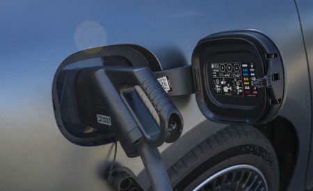 2022 Mercedes-AMG EQS 53 (UK-Spec) Charging Connector Wallpapers 450x275 (37)