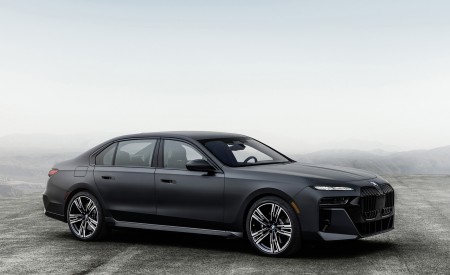 2023 BMW 7 Series 760i xDrive Front Three-Quarter Wallpapers 450x275 (15)
