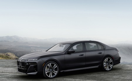 2023 BMW 7 Series 760i xDrive Front Three-Quarter Wallpapers  450x275 (16)