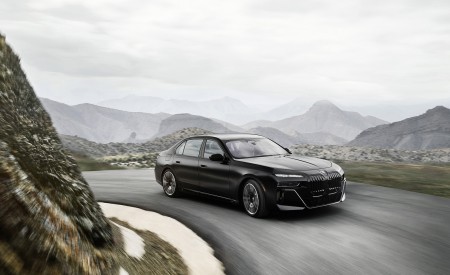 2023 BMW 7 Series 760i xDrive Front Three-Quarter Wallpapers 450x275 (5)