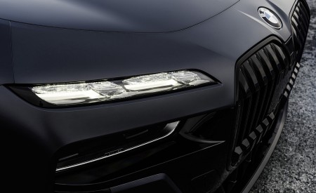 2023 BMW 7 Series 760i xDrive Headlight Wallpapers 450x275 (27)