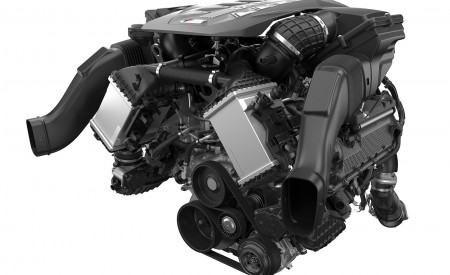 2023 BMW M760e xDrive Engine Wallpapers 450x275 (71)