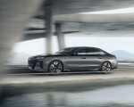 2023 BMW M760e xDrive Front Three-Quarter Wallpapers 150x120 (8)
