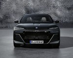 2023 BMW M760e xDrive Front Wallpapers 150x120 (2)