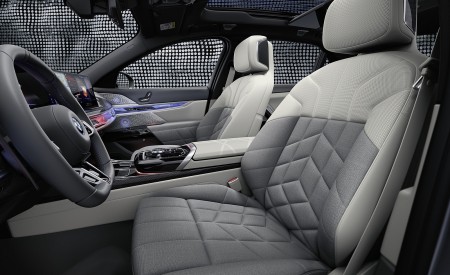 2023 BMW M760e xDrive Interior Front Seats Wallpapers 450x275 (68)