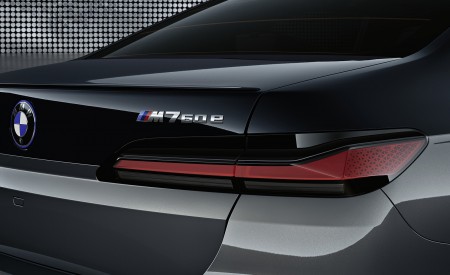 2023 BMW M760e xDrive Tail Light Wallpapers 450x275 (61)