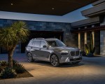 2023 BMW X7 Front Three-Quarter Wallpapers 150x120 (43)