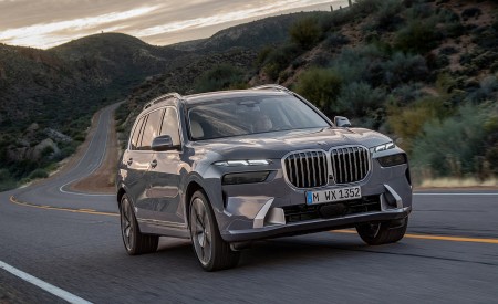2023 BMW X7 Front Wallpapers 450x275 (19)