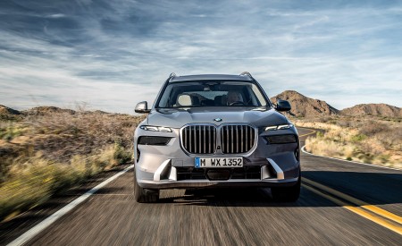 2023 BMW X7 Front Wallpapers 450x275 (20)