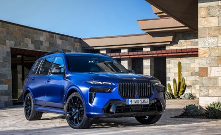 2023 BMW X7 M60i xDrive Front Three-Quarter Wallpapers  450x275 (32)