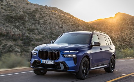 2023 BMW X7 M60i xDrive Front Three-Quarter Wallpapers  450x275 (13)