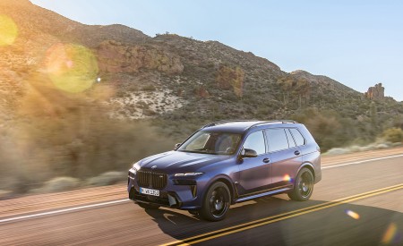 2023 BMW X7 M60i xDrive Front Three-Quarter Wallpapers 450x275 (9)