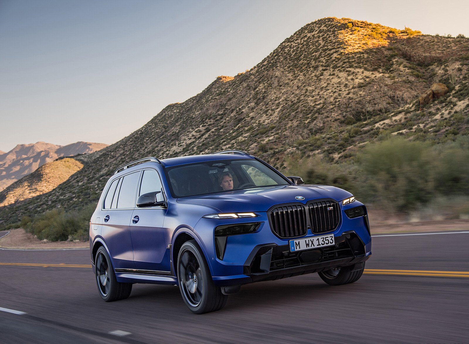 2023 BMW X7 M60i xDrive Front Three-Quarter Wallpapers (14)